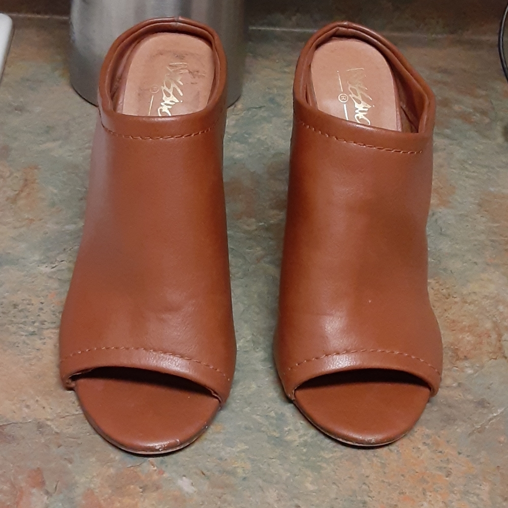 Brown/ Cognac Clogs